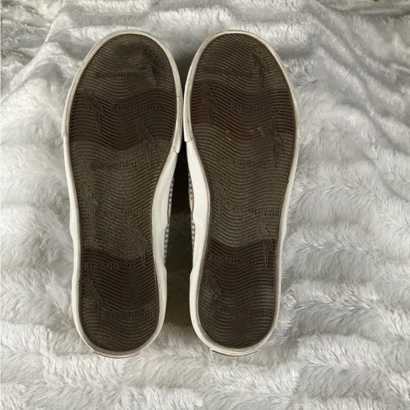 Margaritaville Women’s‎ Size 6.5  Blue/White Striped Canvas Slip Ons - Picture 2 of 9